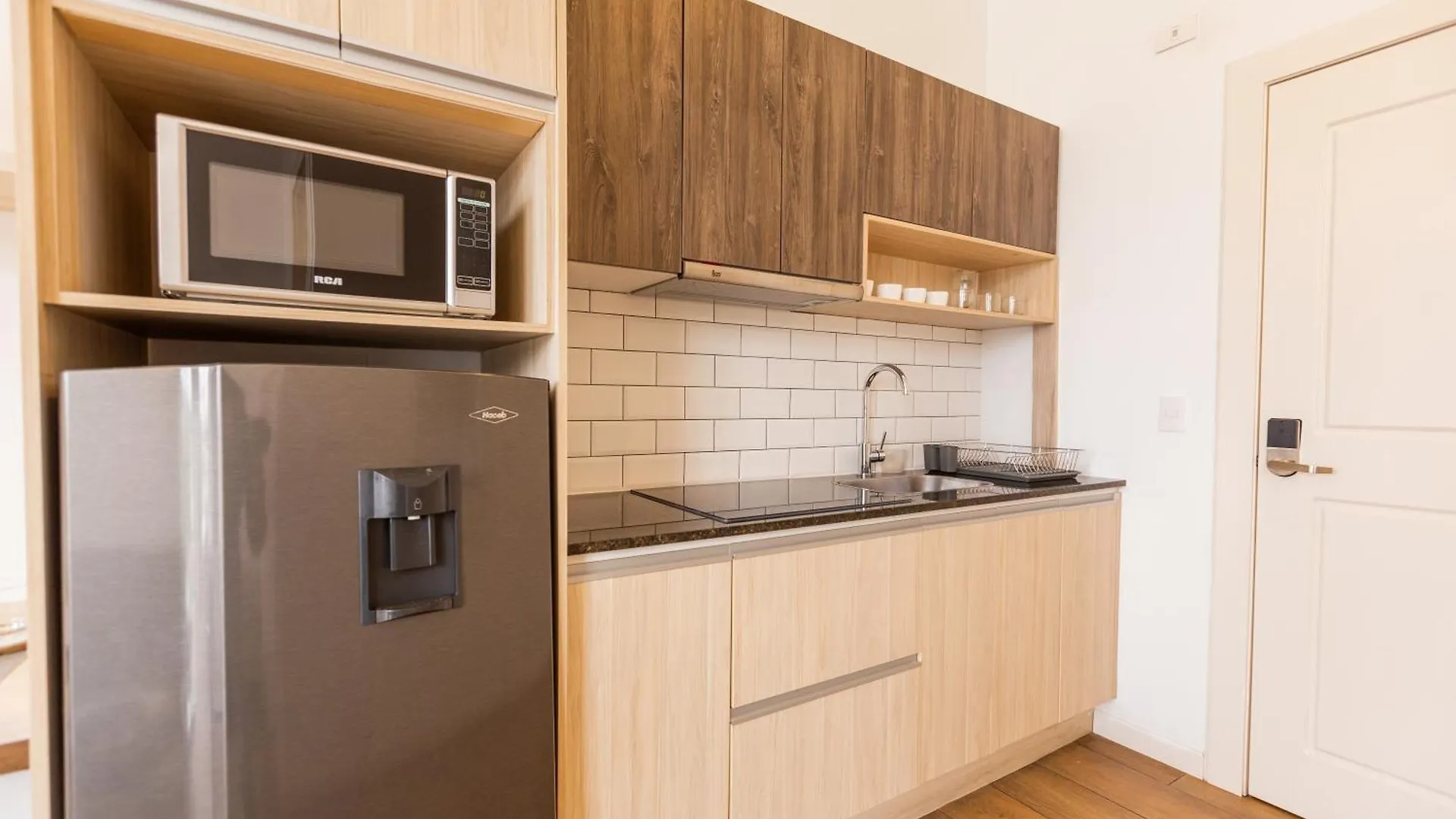 Mumbai Corner View Studio Κίτο